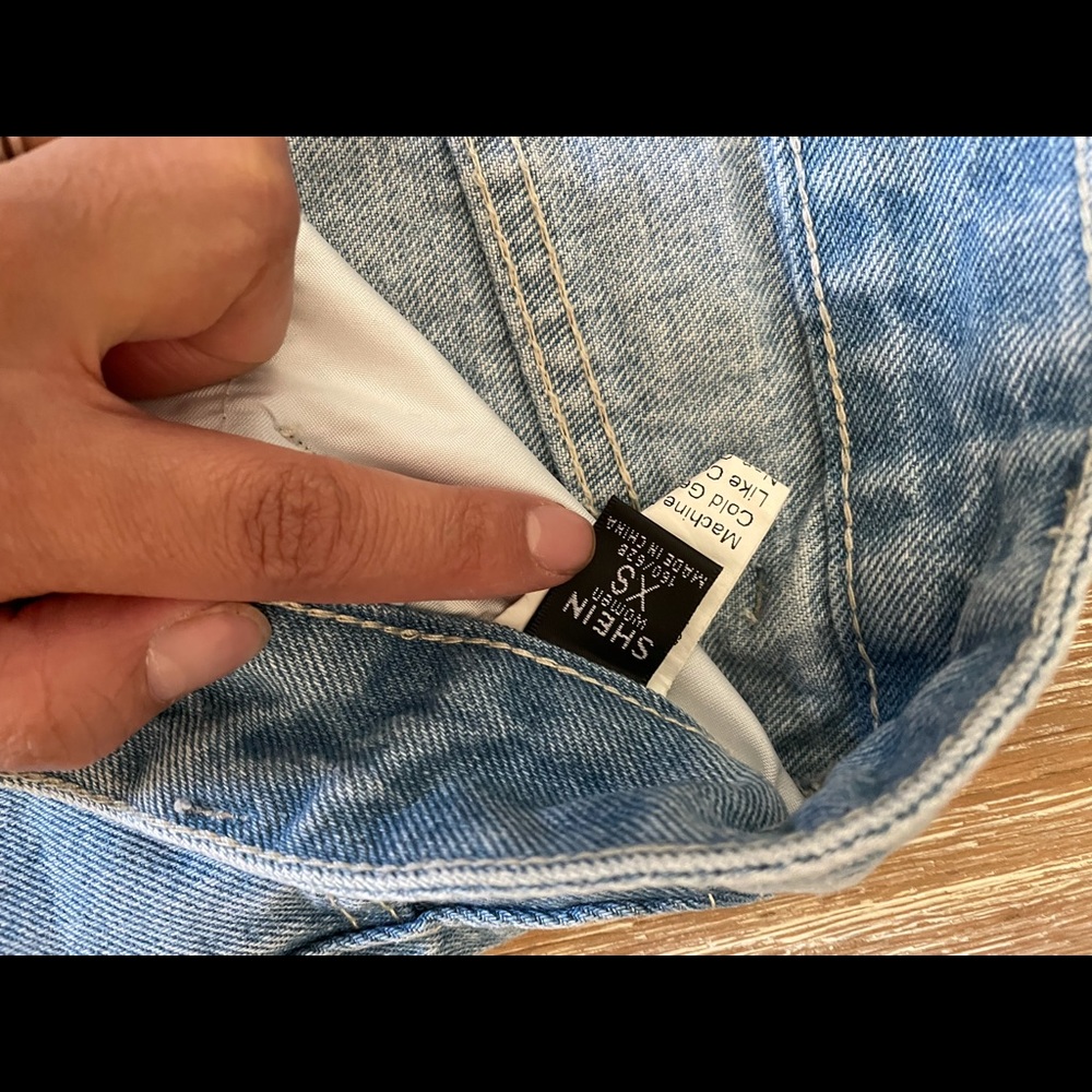 Jeans - Picture 4 of 4